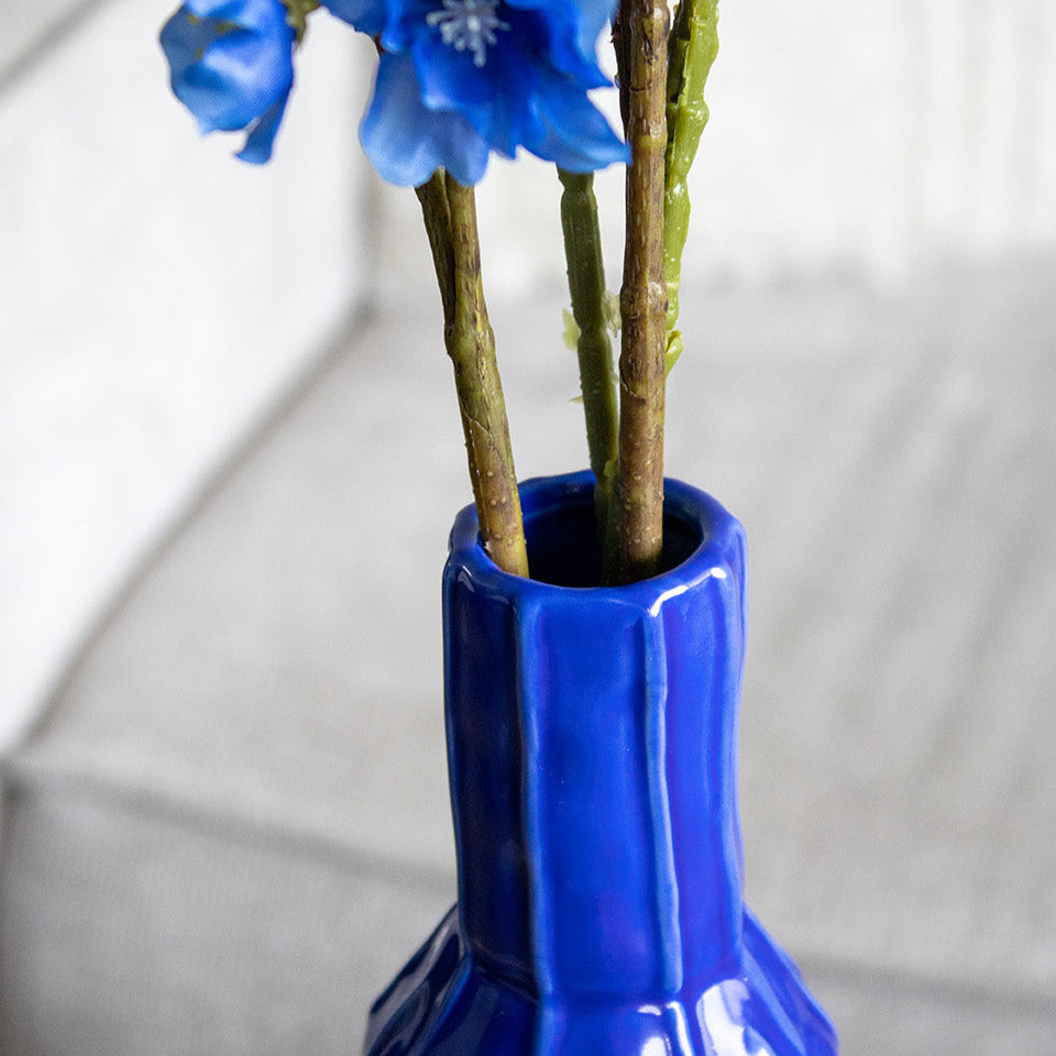 Blauwe hoge vaas