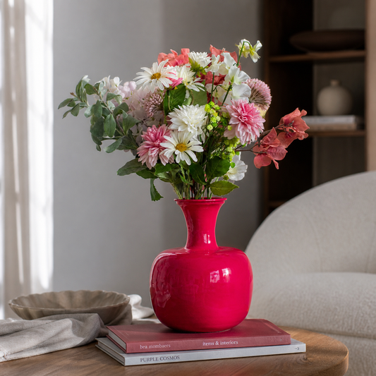 Zijden bloemen boeket met roze vaas